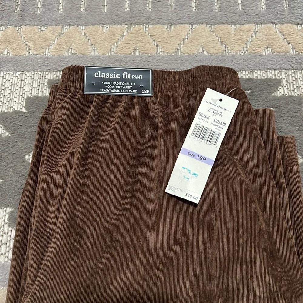 Alfred Dunner 18Petite Brown Classic pants.